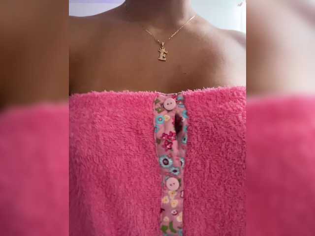 EmilyLeah live cam on BongaCams