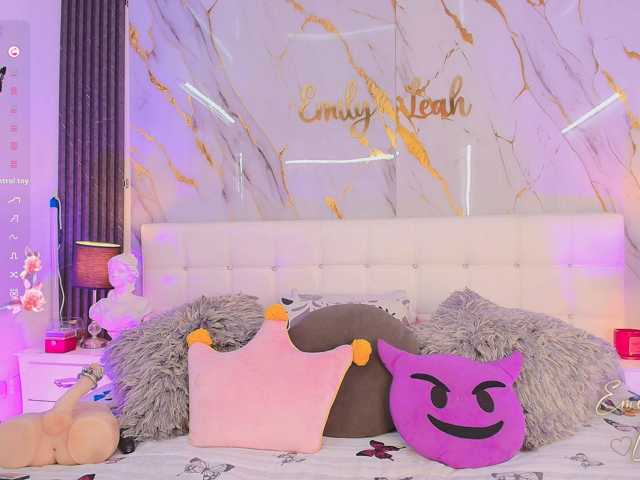 EmilyLeah, live now on BongaCams