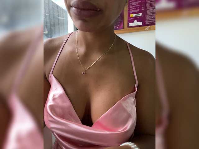 EmilyLeah live webcam show