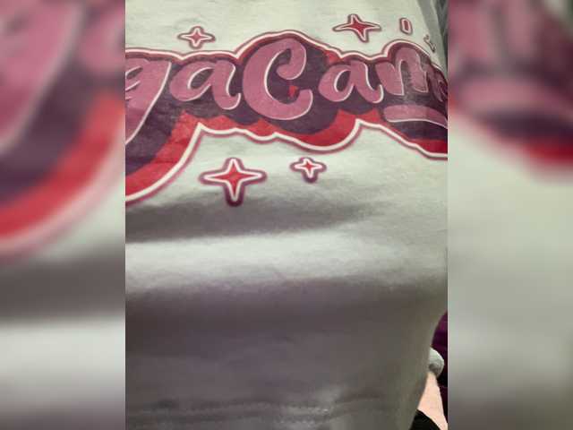 EmilyLeah live cam on BongaCams