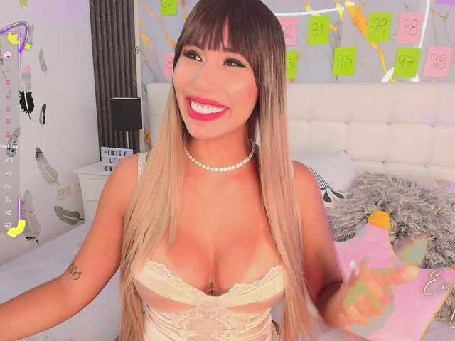 emilyleah live sex show