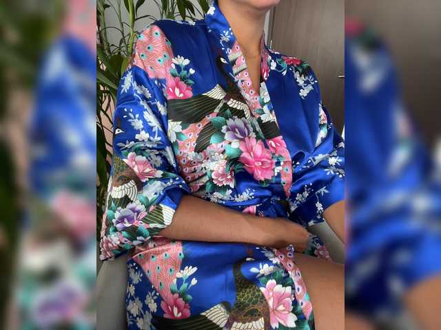 EmilyLeah live cam on BongaCams