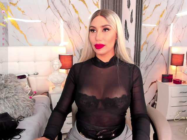 EmilyLeah live webcam show