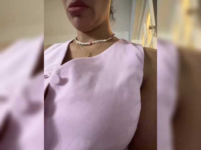 EmilyLeah live cam on BongaCams