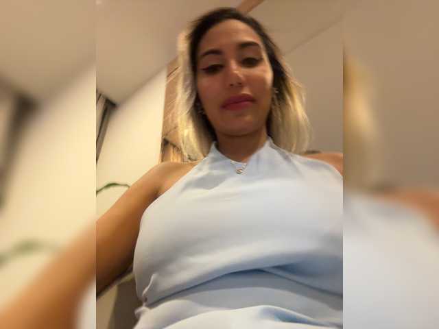 EmilyLeah — live female cam