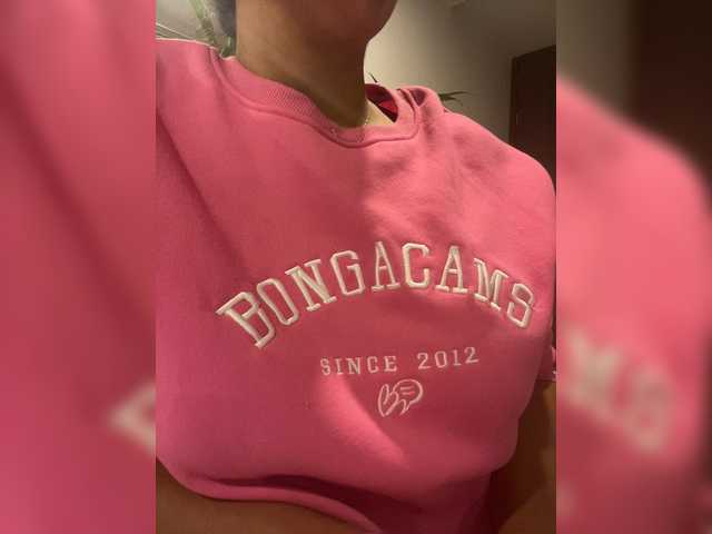 EmilyLeah live cam on BongaCams