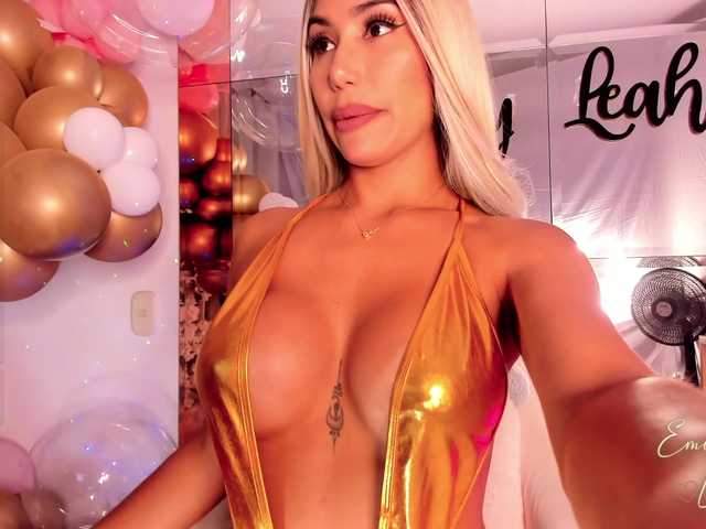 EmilyLeah live cam on BongaCams