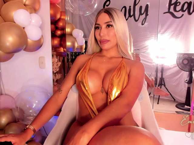 EmilyLeah live cam on BongaCams