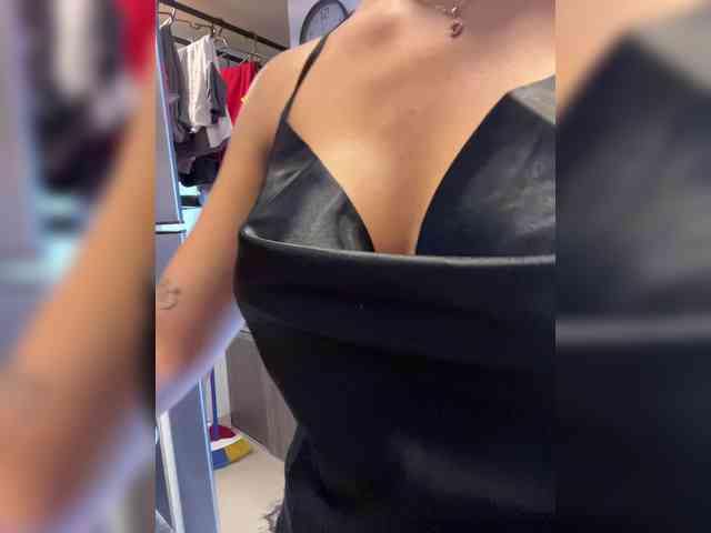 EmilyLeah webcam
