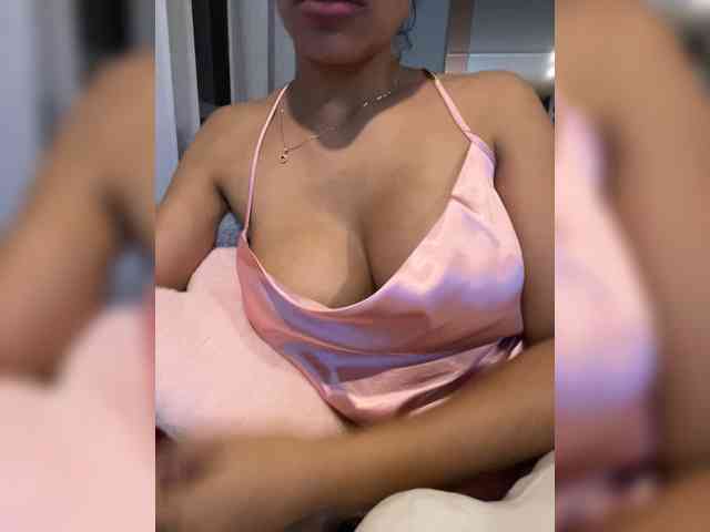 EmilyLeah webcam