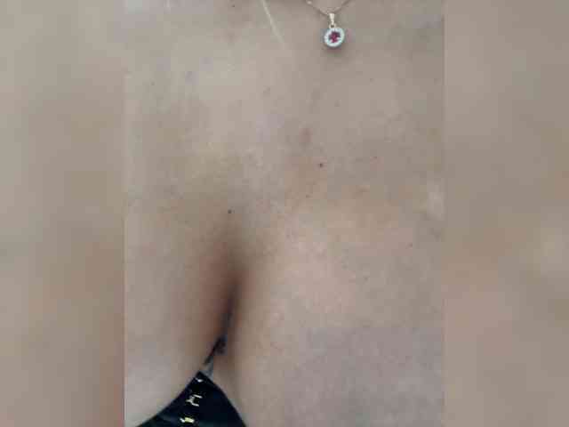 EmilyLeah webcam