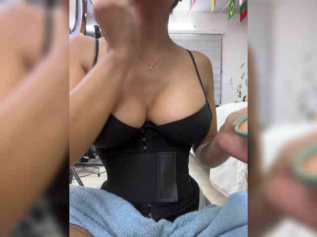 EmilyLeah webcam