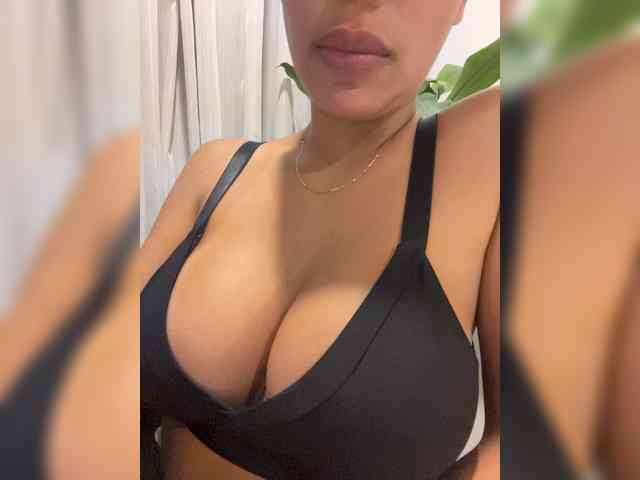 EmilyLeah webcam