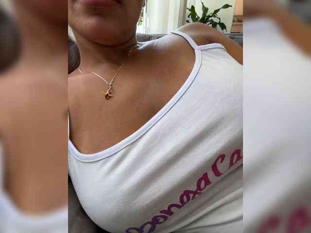 EmilyLeah webcam