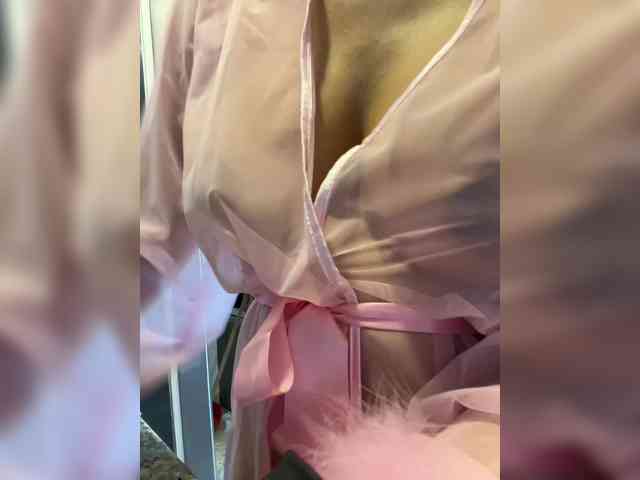 EmilyLeah webcam