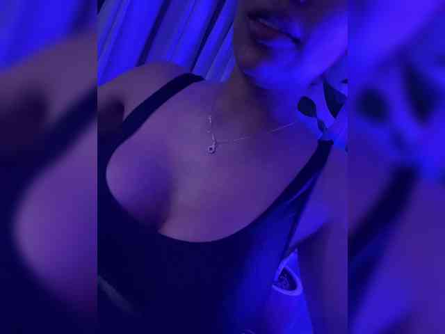 EmilyLeah webcam