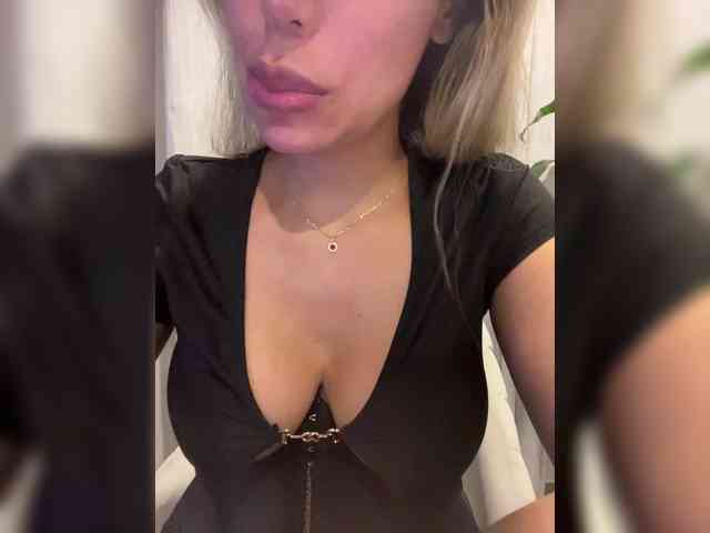 EmilyLeah webcam