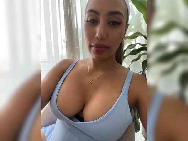 EmilyLeah webcam