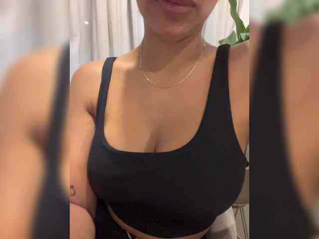EmilyLeah webcam