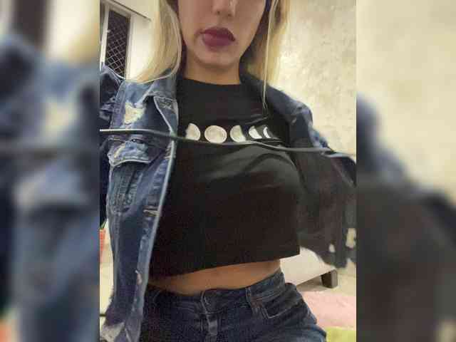 EmilyLeah webcam