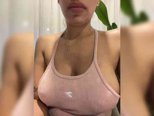 EmilyLeah webcam