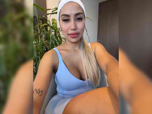 EmilyLeah webcam