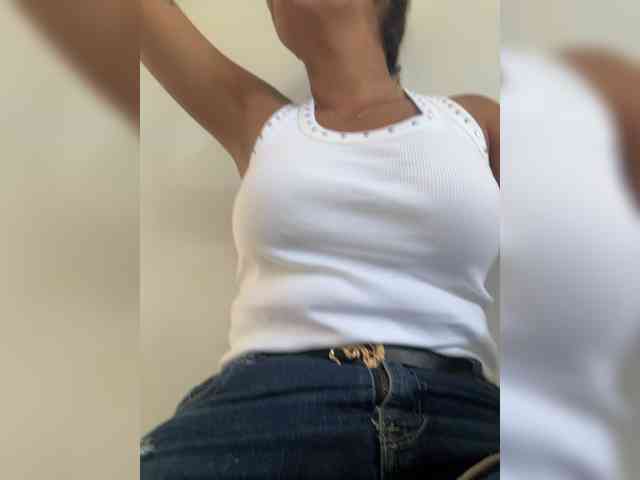 EmilyLeah webcam