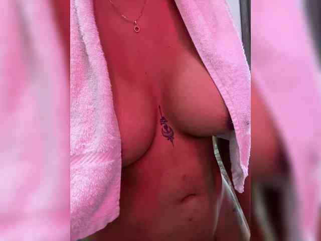 EmilyLeah webcam