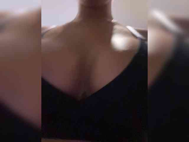 EmilyLeah webcam