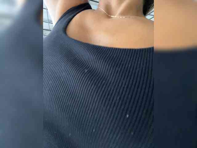 EmilyLeah webcam