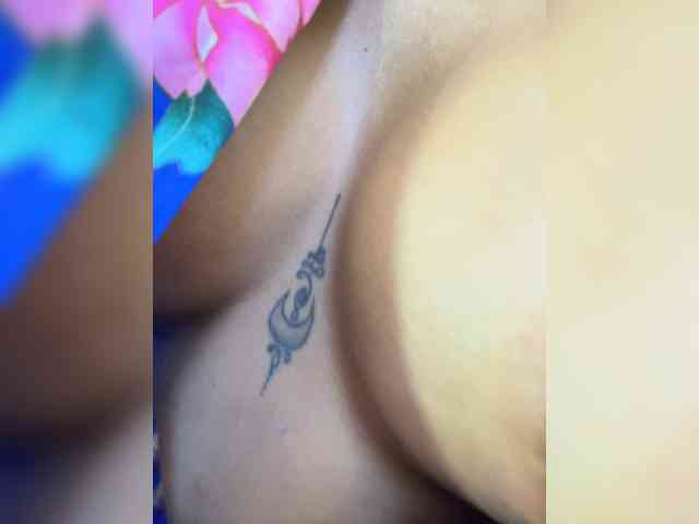 EmilyLeah webcam