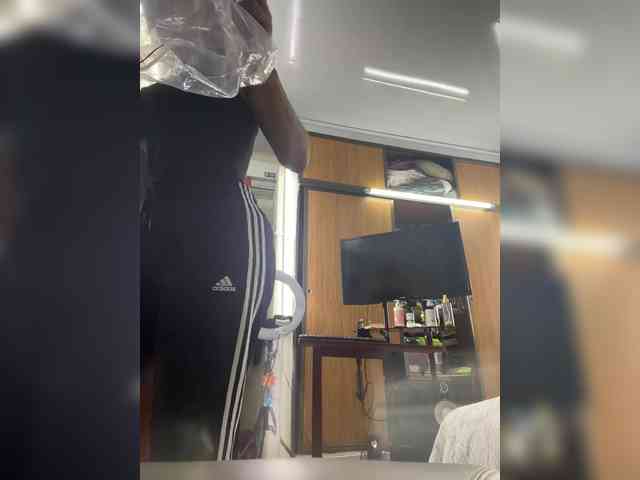 EmilyLeah webcam
