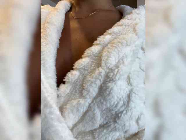 EmilyLeah webcam