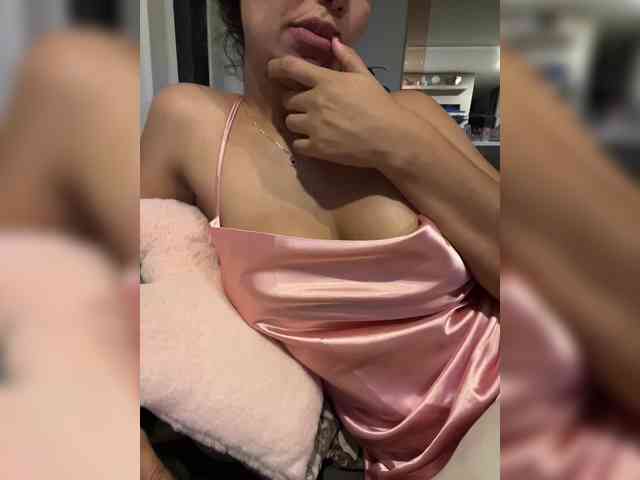 EmilyLeah webcam
