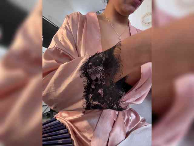 EmilyLeah webcam