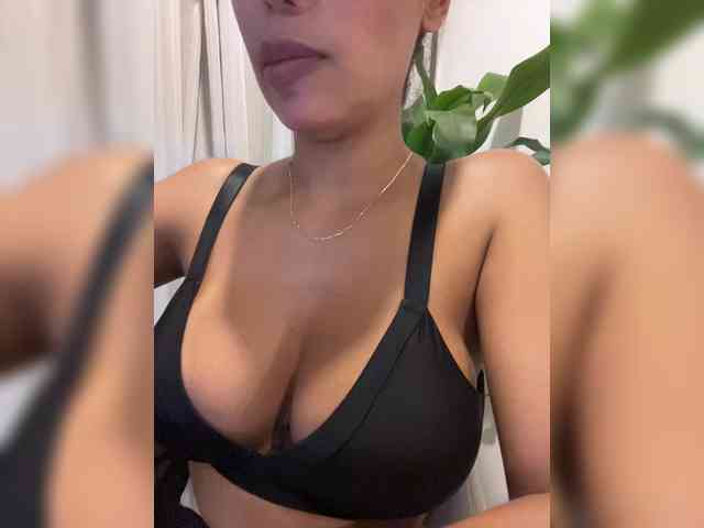 EmilyLeah webcam