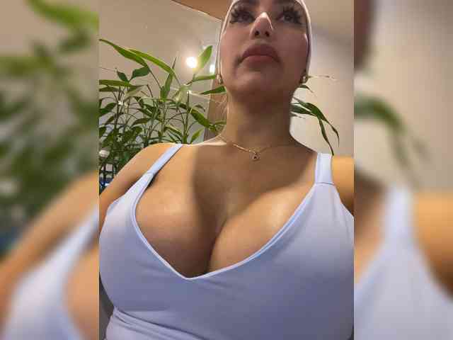 EmilyLeah webcam