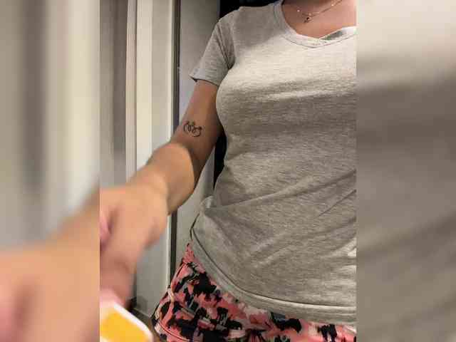 EmilyLeah webcam