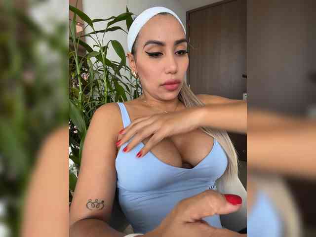 EmilyLeah webcam
