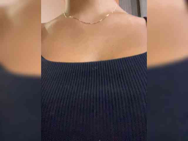 EmilyLeah webcam