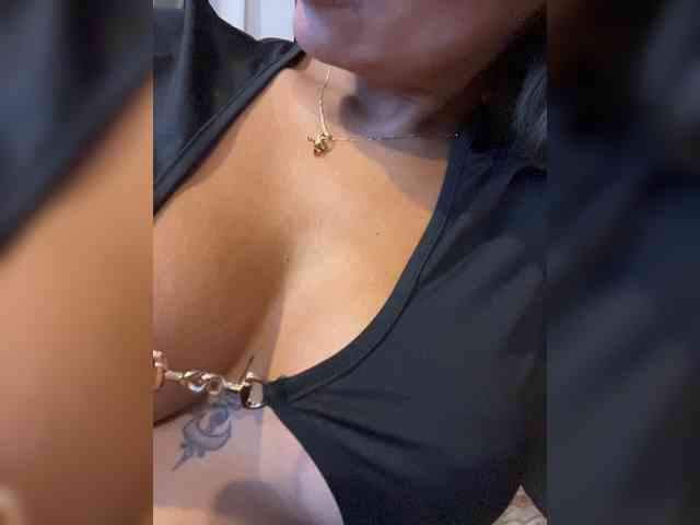 EmilyLeah webcam