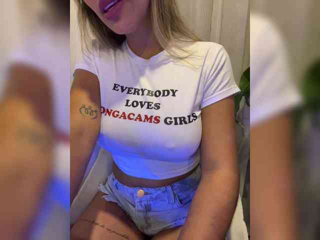 EmilyLeah webcam