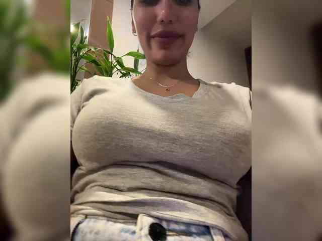EmilyLeah webcam