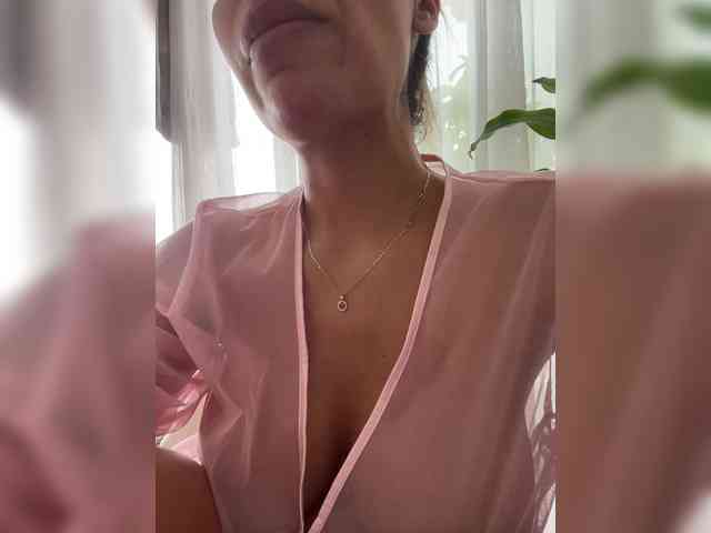 EmilyLeah webcam