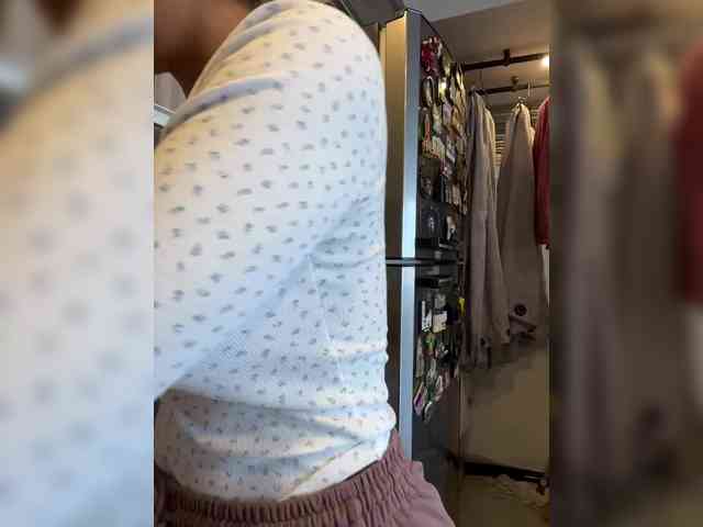 EmilyLeah webcam