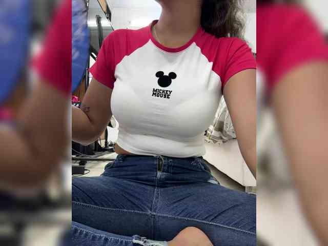 EmilyLeah Live Webcam on BongaCams