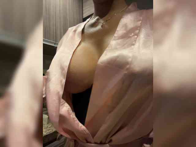 EmilyLeah webcam
