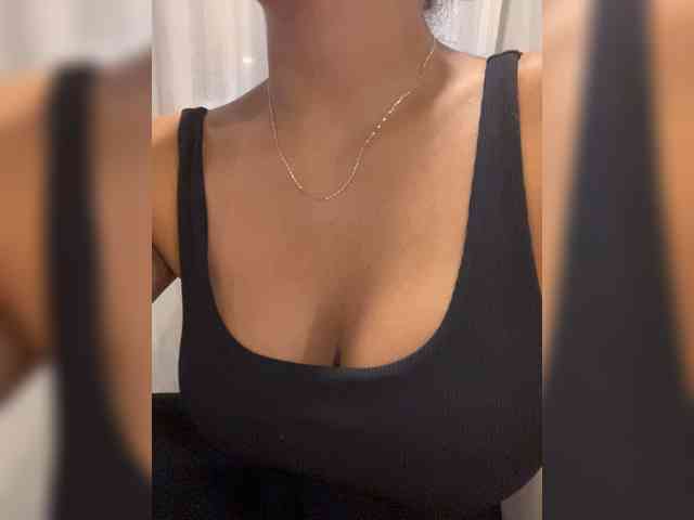 EmilyLeah webcam