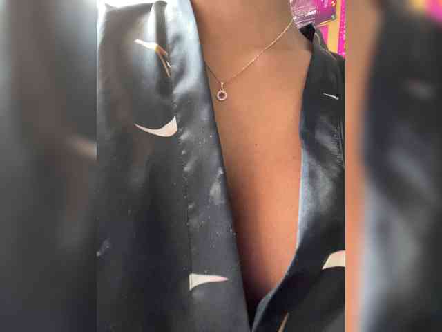 EmilyLeah webcam