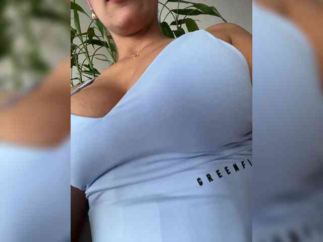 Modèle: EmilyLeah